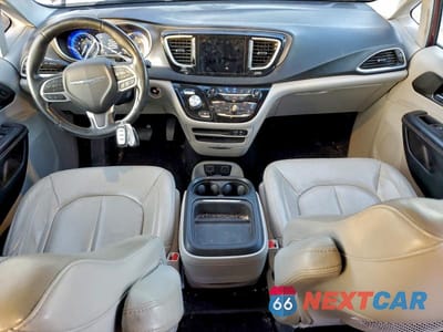Zdjęcie 8 z 13 samochodu: 2020 CHRYSLER PACIFICA TOURING L VIN:2C4RC1BG3LR240720 - miniatura