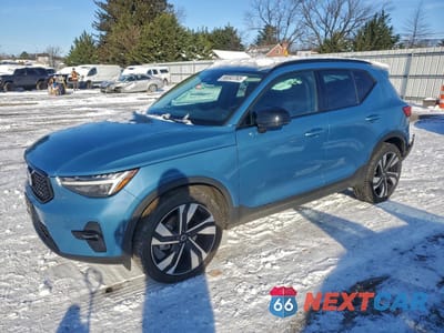 2025 VOLVO XC40 ULTRA YV4L12UM3S2453889 - główne zdjęcie licytacji z USA - miniatura