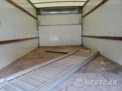 Zdjęcie 6 z 10 samochodu: 2022 FORD ECONOLINE E350 SUPER DUTY CUTAWAY VAN VIN:1FDWE3FN3NDC09261 - miniatura
