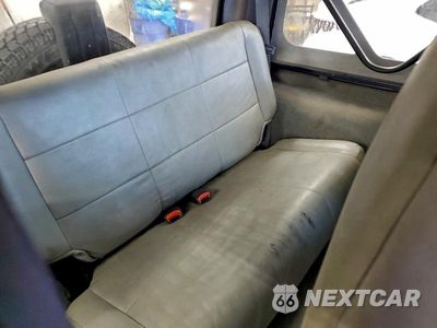 Zdjęcie 11 z 12 samochodu: 1997 JEEP WRANGLER / TJ SPORT VIN:1J4FY19S8VP437119 - miniatura