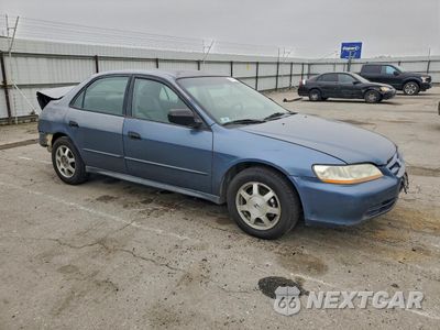 Czwarte zdjęcie samochodu z boku: 2002 HONDA ACCORD DX VIN:1HGCF854X2A140965 - miniatura