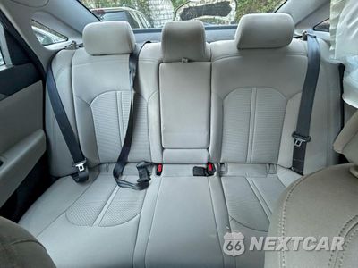 Zdjęcie 15 z 15 samochodu: 2015 HYUNDAI SONATA SE VIN:5NPE24AFXFH015790 - miniatura