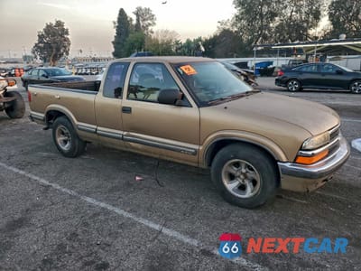 Czwarte zdjęcie samochodu z boku: 1999 CHEVROLET S TRUCK S10 VIN:1GCCS19X3X8110839 - miniatura