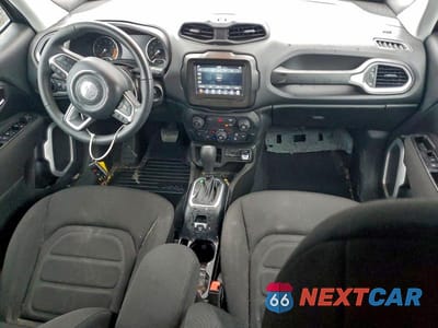 Zdjęcie 8 z 12 samochodu: 2021 JEEP RENEGADE LATITUDE VIN:ZACNJCBB2MPM13828 - miniatura