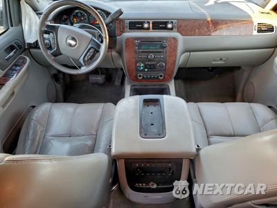 Zdjęcie 8 z 14 samochodu: 2007 CHEVROLET SUBURBAN K1500 VIN:1GNFK16397J163320 - miniatura
