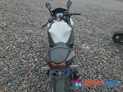 Zdjęcie 6 z 10 samochodu: 2023 KAWASAKI EX650 R VIN:ML5EXER13PDA90299 - miniatura