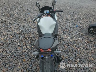 Zdjęcie 6 z 10 samochodu: 2023 KAWASAKI EX650 R VIN:ML5EXER13PDA90299 - miniatura