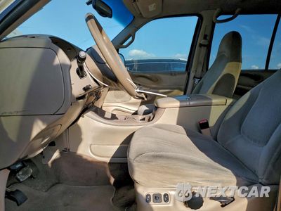 Zdjęcie 7 z 13 samochodu: 2002 FORD EXPEDITION XLT VIN:1FMRU15WX2LA70391 - miniatura