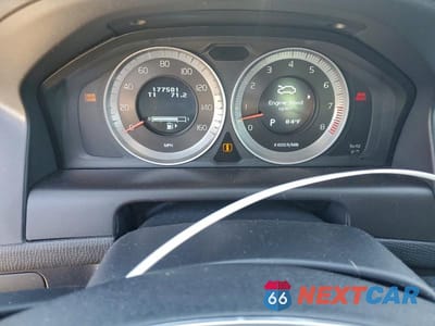 Zdjęcie 9 z 12 samochodu: 2013 VOLVO XC60 3.2 VIN:YV4940DL2D2414520 - miniatura