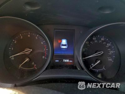 Zdjęcie 9 z 14 samochodu: 2019 TOYOTA C-HR XLE VIN:JTNKHMBX6K1038134 - miniatura