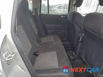 Zdjęcie 10 z 12 samochodu: 2011 JEEP COMPASS SPORT VIN:1J4NF1FB1BD270492 - miniatura
