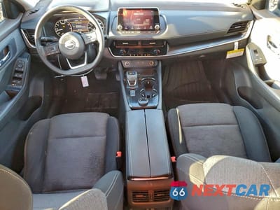 Zdjęcie 8 z 13 samochodu: 2022 NISSAN ROGUE SV VIN:5N1BT3BBXNC684847 - miniatura