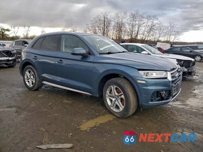 Czwarte zdjęcie samochodu z boku: 2018 AUDI Q5 PREMIUM VIN:WA1ANAFY3J2152735 - miniatura