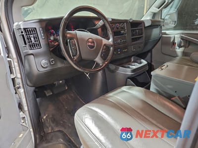 Zdjęcie 8 z 12 samochodu: 2023 GMC SAVANA G2500 VIN:1GTW7AFP3P1101179 - miniatura