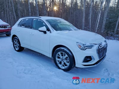 Czwarte zdjęcie samochodu z boku: 2022 AUDI Q3 KOMFORT 45 VIN:WA1AECF30N1080050 - miniatura