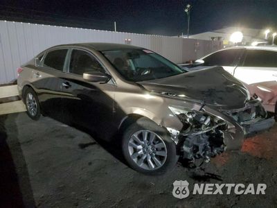 Czwarte zdjęcie samochodu z boku: 2015 NISSAN ALTIMA 2.5 VIN:1N4AL3AP3FN882405 - miniatura
