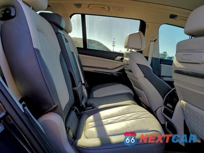 Zdjęcie 11 z 12 samochodu: 2025 BMW X7 M60I VIN:5UX33EM09S9Z58501 - miniatura