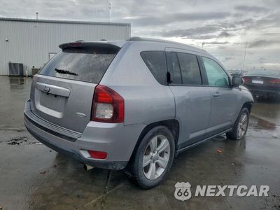 Trzecie zdjęcie samochodu z tyłu: 2016 JEEP COMPASS LATITUDE VIN:1C4NJCEAXGD599482 - miniatura