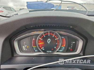 Zdjęcie 9 z 12 samochodu: 2015 VOLVO V60 CROSS COUNTRY PREMIER VIN:YV4612HK4F1001497 - miniatura
