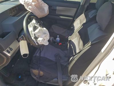 Zdjęcie 7 z 13 samochodu: 2008 TOYOTA SCION XB VIN:JTLKE50E881056605 - miniatura