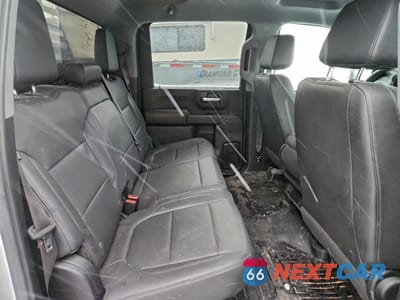 Zdjęcie 10 z 12 samochodu: 2022 CHEVROLET SILVERADO K3500 VIN:1GB4YSE76NF330908 - miniatura