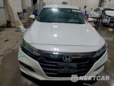 Piąte zdjęcie samochodu w środku: 2018 HONDA ACCORD SPORT VIN:1HGCV1F35JA252751 - miniatura