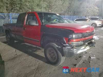 Czwarte zdjęcie samochodu z boku: 2000 CHEVROLET SILVERADO K1500 VIN:2GCEK19T8Y1263274 - miniatura