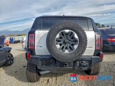 Zdjęcie 6 z 13 samochodu: 2024 GMC HUMMER SUV 3X VIN:1GKB0RDCXRU114261 - miniatura