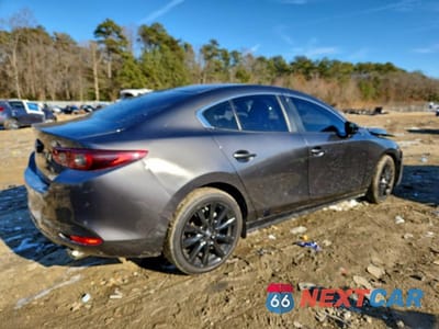 Trzecie zdjęcie samochodu z tyłu: 2025 MAZDA 3 SELECT SPORT VIN:JM1BPABM2S1783183 - miniatura