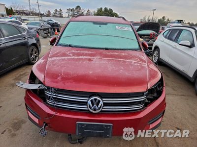 Piąte zdjęcie samochodu w środku: 2015 VOLKSWAGEN TIGUAN S VIN:WVGBV7AX7FW081093 - miniatura
