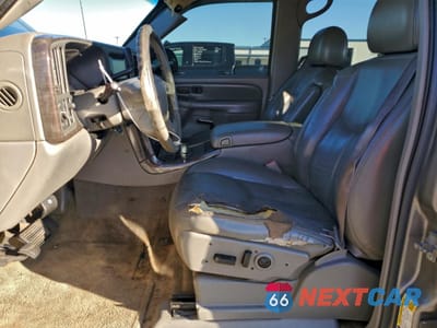 Zdjęcie 7 z 13 samochodu: 2006 GMC YUKON XL DENALI VIN:1GKFK66U26J125803 - miniatura