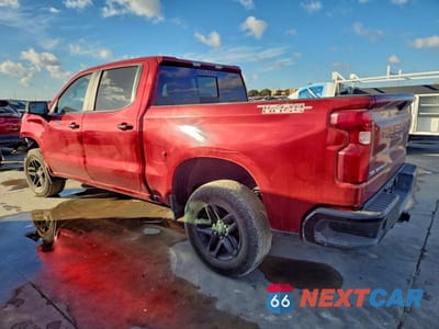 Drugie zdjęcie samochodu z przodu: 2021 CHEVROLET SILVRDO LT VIN:1GCPYFEL0MZ319946 - miniatura