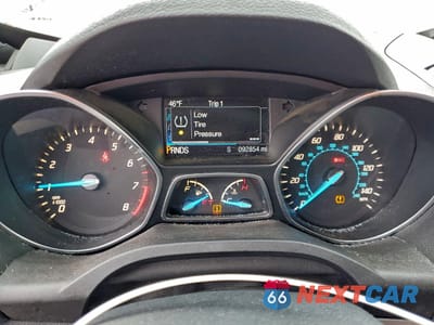 Zdjęcie 9 z 13 samochodu: 2016 FORD ESCAPE SE VIN:1FMCU9GX9GUB61731 - miniatura