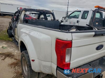 Drugie zdjęcie samochodu z przodu: 2017 FORD F350 SUPER DUTY VIN:1FT8W3DT7HEB50810 - miniatura