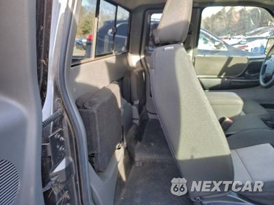 Zdjęcie 10 z 12 samochodu: 2011 FORD RANGER SUPER CAB VIN:1FTLR4FE3BPA93992 - miniatura