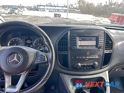 Zdjęcie 9 z 15 samochodu: 2018 MERCEDES-BENZ METRIS VIN:WD4PG2EE2J3492935 - miniatura