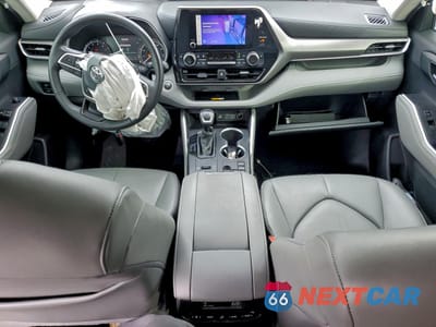 Zdjęcie 8 z 14 samochodu: 2024 TOYOTA HIGHLANDER LE VIN:5TDKDRAH6RS529193 - miniatura