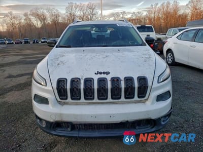 Piąte zdjęcie samochodu w środku: 2014 JEEP CHEROKEE LATITUDE VIN:1C4PJMCS9EW179417 - miniatura