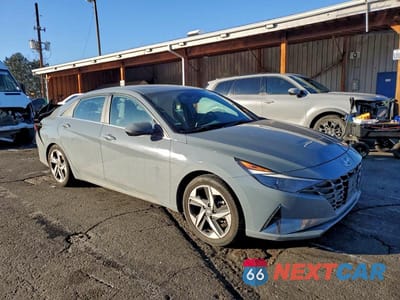 Czwarte zdjęcie samochodu z boku: 2022 HYUNDAI ELANTRA SEL VIN:KMHLN4AG1NU339623 - miniatura