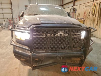 Piąte zdjęcie samochodu w środku: 2024 RAM 2500 BIG HORN VIN:3C6UR5DL8RG296653 - miniatura