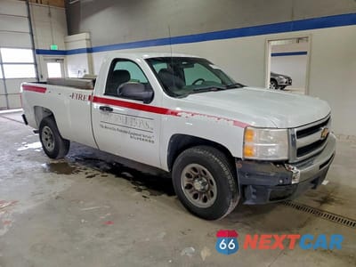 Czwarte zdjęcie samochodu z boku: 2011 CHEVROLET SILVERADO C1500 VIN:1GCNCPEAXBZ375772 - miniatura