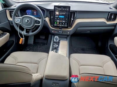 Zdjęcie 8 z 12 samochodu: 2026 VOLVO XC60 PLUS VIN:YV4M12RC1T1329681 - miniatura