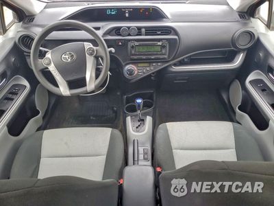 Zdjęcie 8 z 14 samochodu: 2014 TOYOTA PRIUS C VIN:JTDKDTB39E1572157 - miniatura