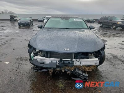 Piąte zdjęcie samochodu w środku: 2021 KIA K5 LXS VIN:5XXG14J20MG061954 - miniatura