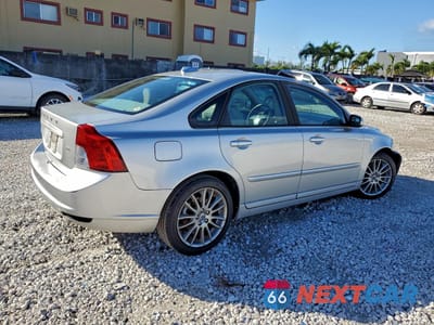 Trzecie zdjęcie samochodu z tyłu: 2009 VOLVO S40 2.4I VIN:YV1MS382792457371 - miniatura