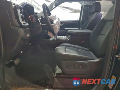Zdjęcie 7 z 12 samochodu: 2025 GMC SIERRA K1500 SLT VIN:1GTUUDED9SZ281223 - miniatura
