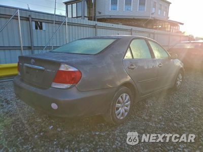 Trzecie zdjęcie samochodu z tyłu: 2005 TOYOTA CAMRY LE VIN:4T1BE32K45U634949 - miniatura
