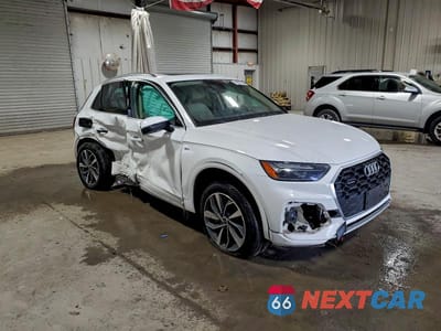 Czwarte zdjęcie samochodu z boku: 2022 AUDI Q5 PREMIUM 45 VIN:WA1GAAFY5N2061719 - miniatura
