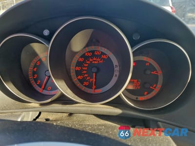 Zdjęcie 9 z 12 samochodu: 2005 MAZDA 3 HATCHBACK VIN:JM1BK343051269626 - miniatura