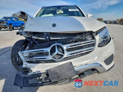 Piąte zdjęcie samochodu w środku: 2019 MERCEDES-BENZ GLC 300 VIN:WDC0G4JB9K1000699 - miniatura